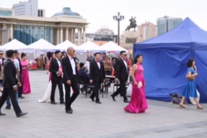 Wedding party in Chinggis square